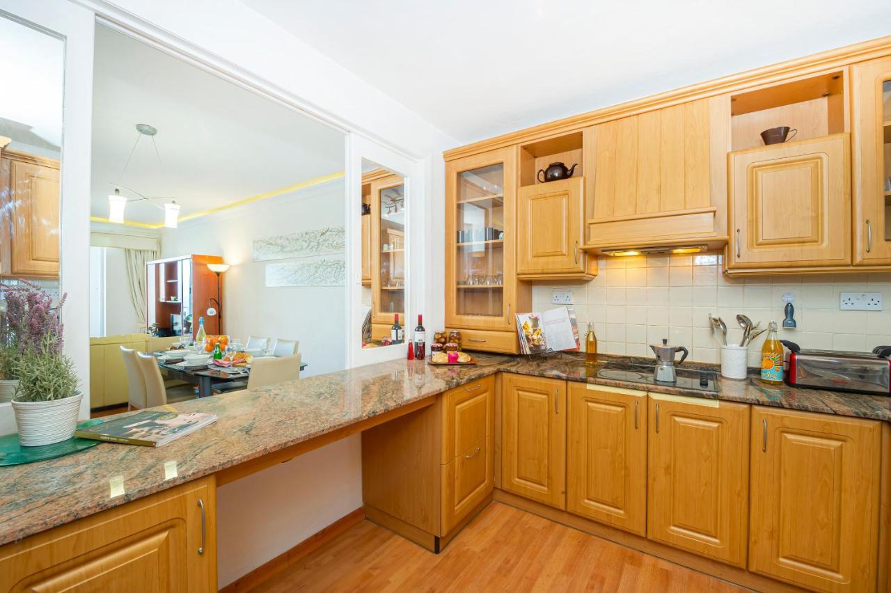 Spinola Bay Top Floor Seafront 3 Bedroom Apartment With Panoramic Sea Views - By Getawaysmalta Saint Julian's エクステリア 写真