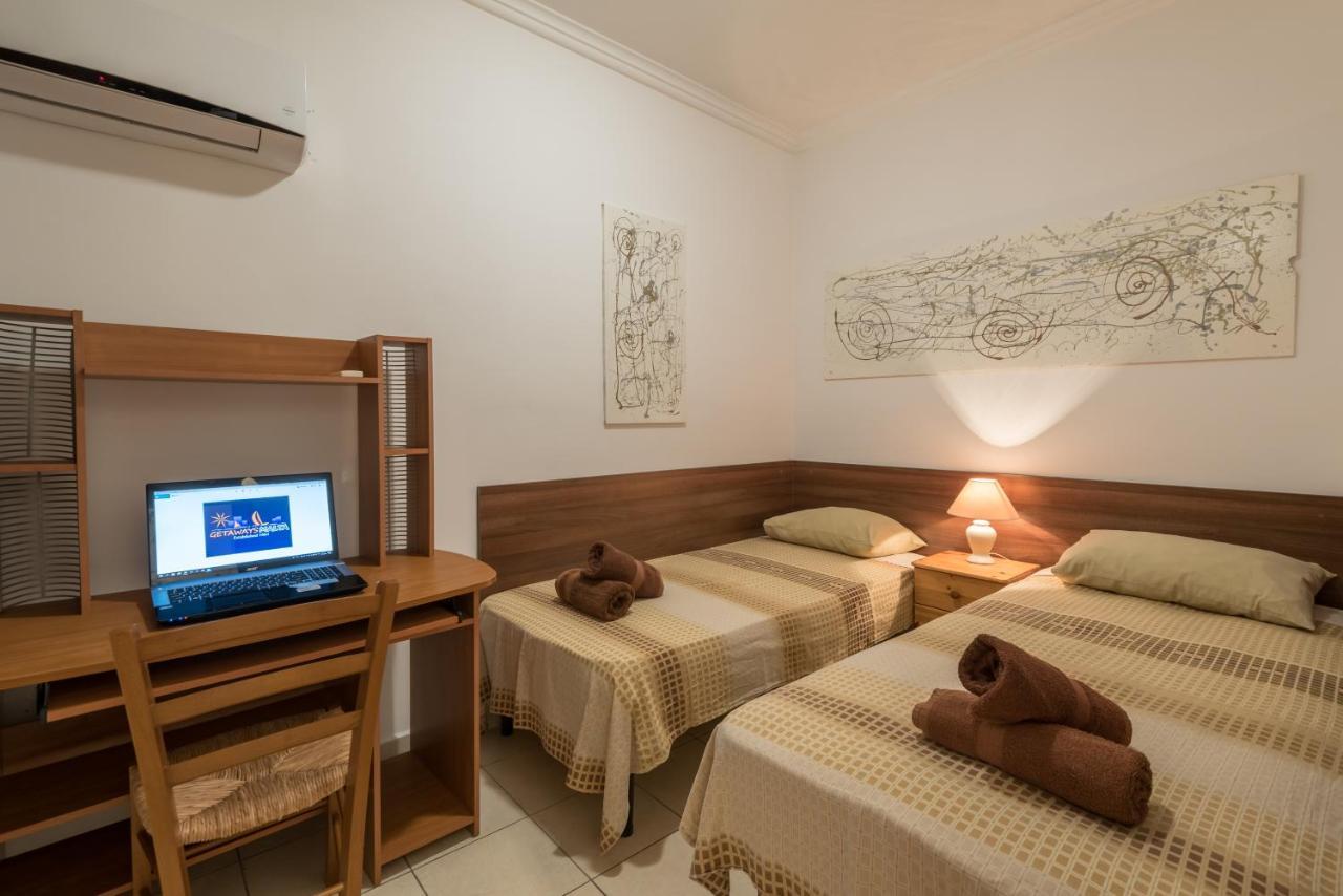 Spinola Bay Top Floor Seafront 3 Bedroom Apartment With Panoramic Sea Views - By Getawaysmalta Saint Julian's エクステリア 写真